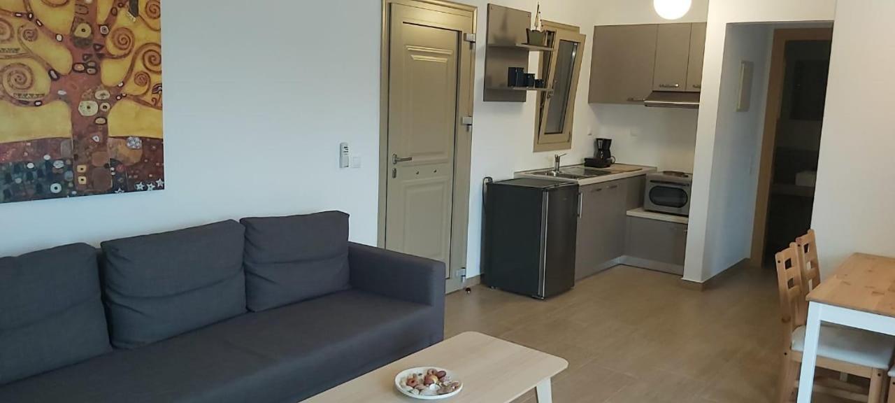 Skiathos Lagoterra Apartments מראה חיצוני תמונה