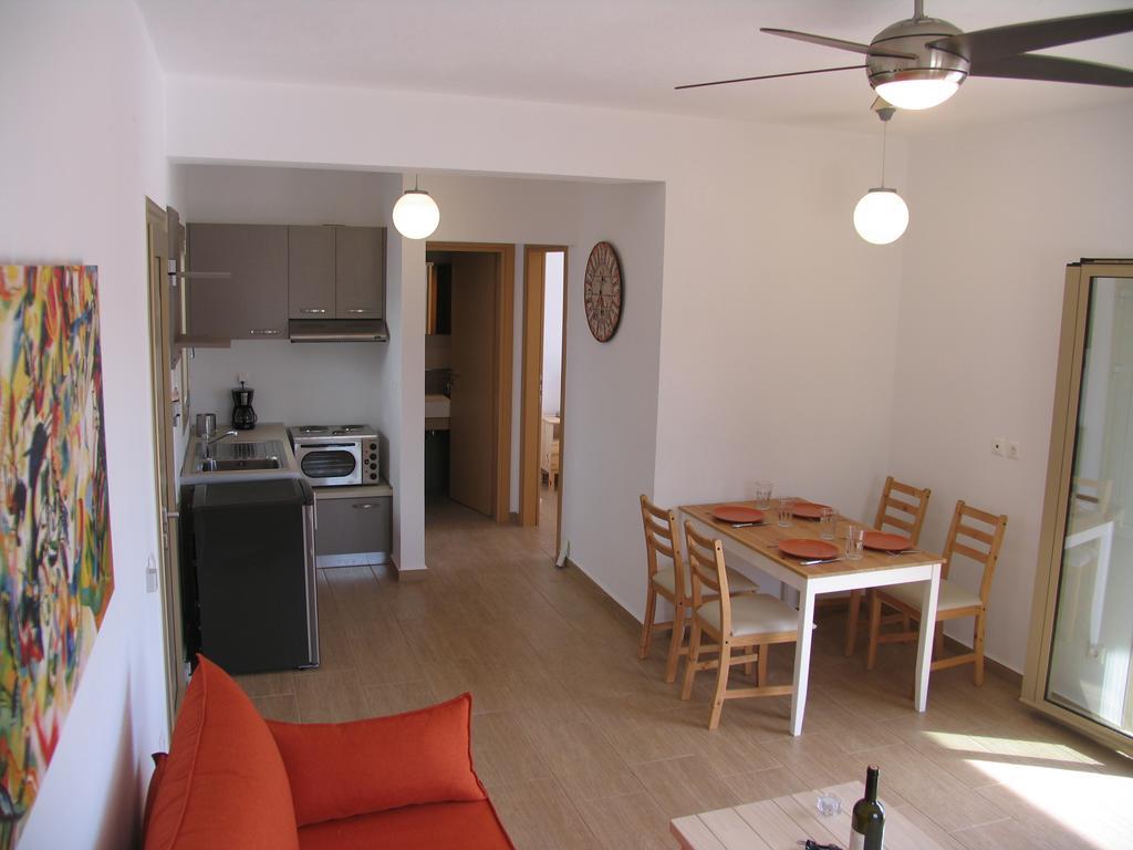 Skiathos Lagoterra Apartments מראה חיצוני תמונה